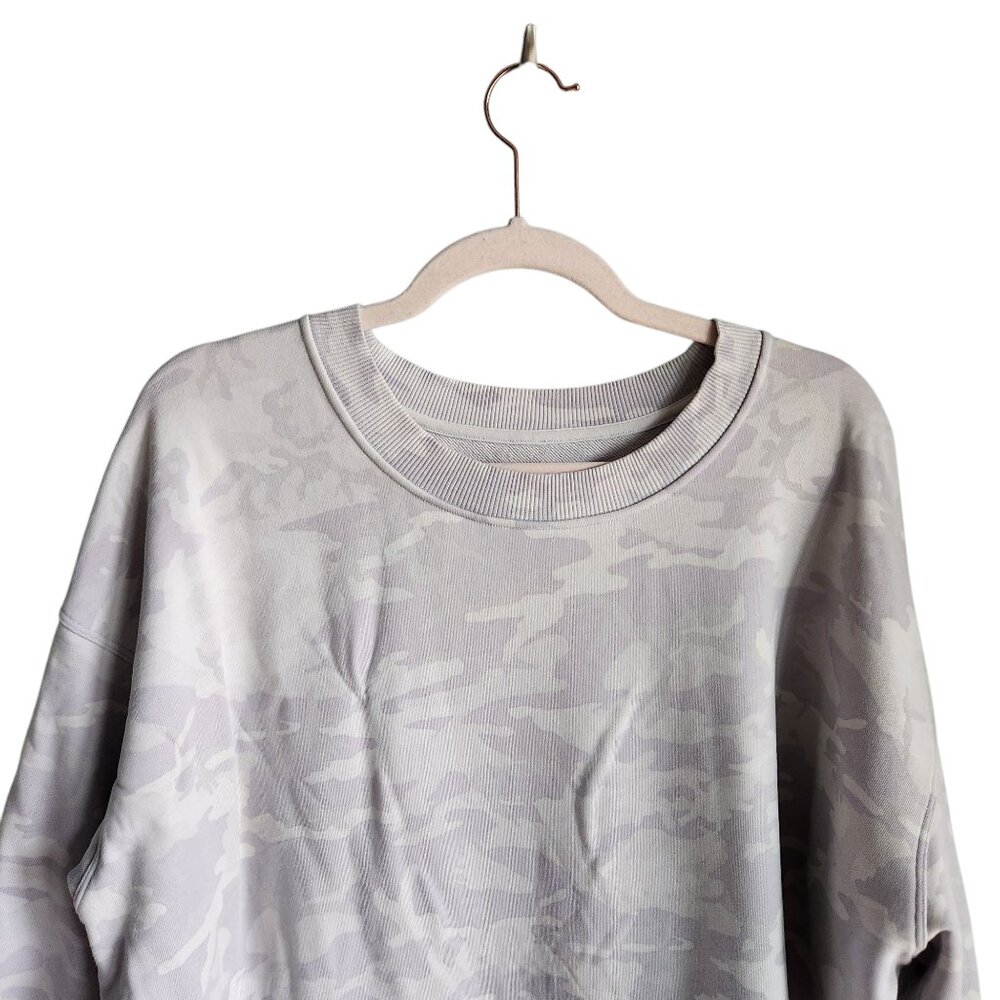 Lululemon Sweatshirt 10 Gray Lilac Camo Perfectly Oversized Crew Pullover - Picture 2 of 11